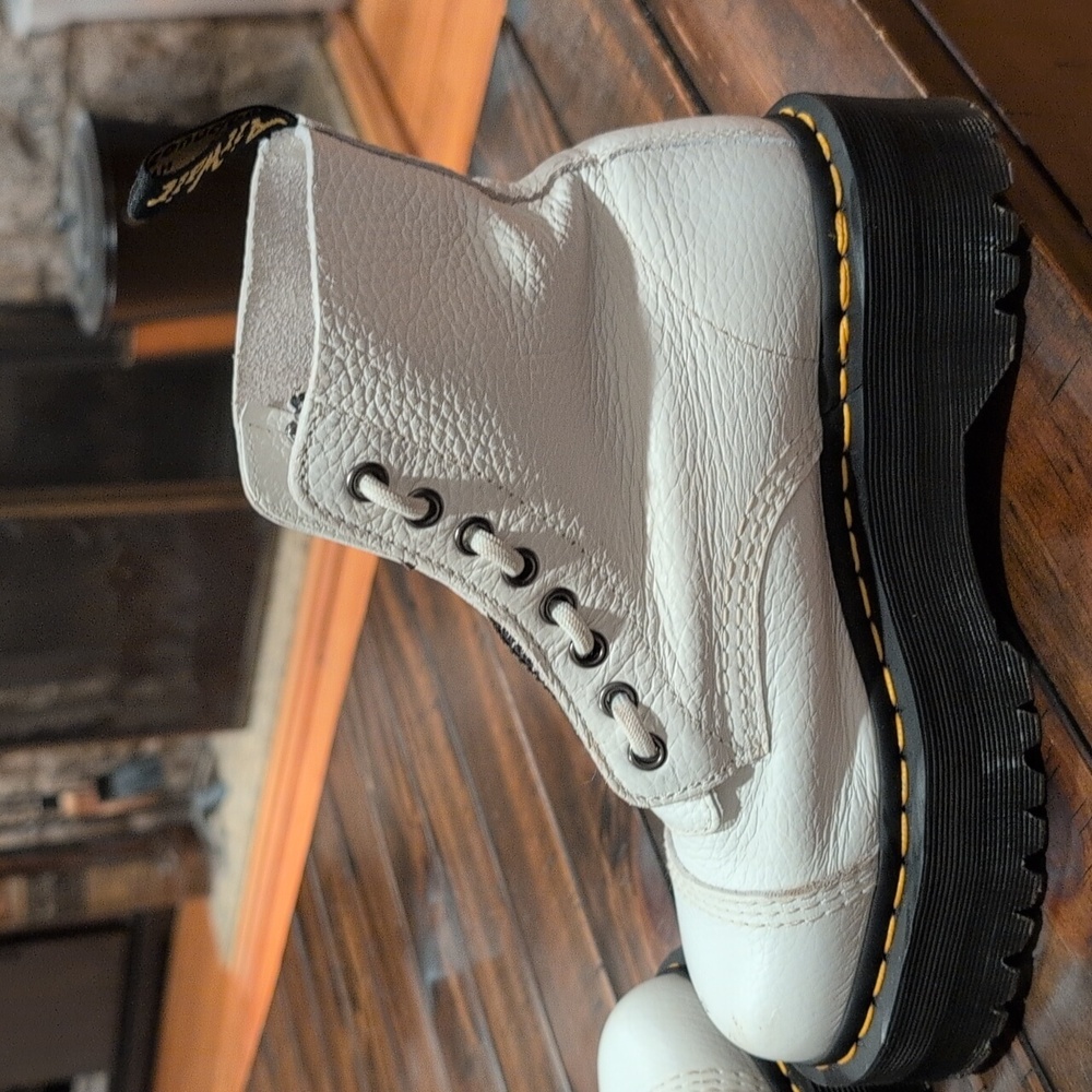 Dr. Martens Sinclair Platform Boot Zipper - Picture 10 of 13